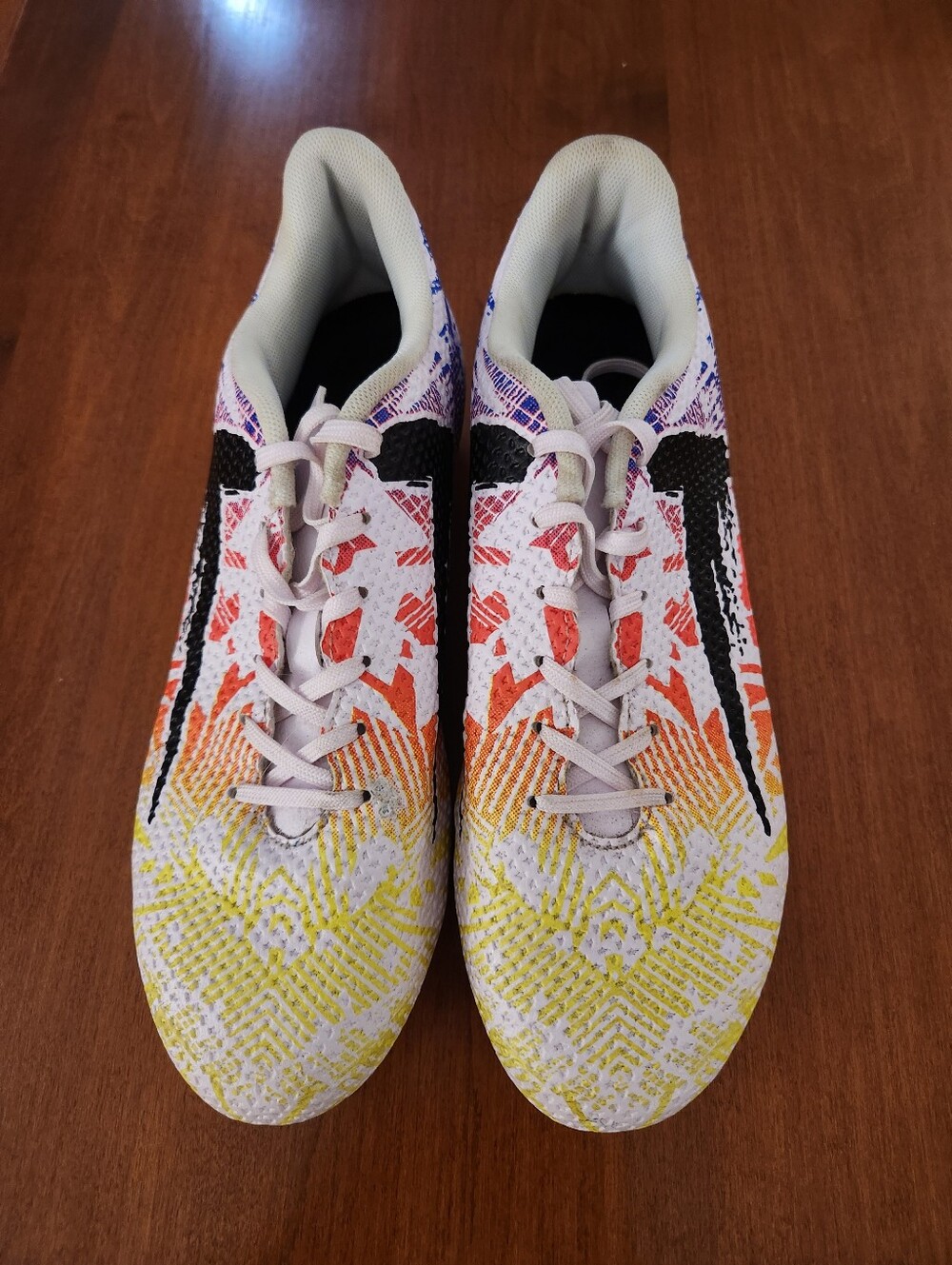 Womens Cleats - Size 9
